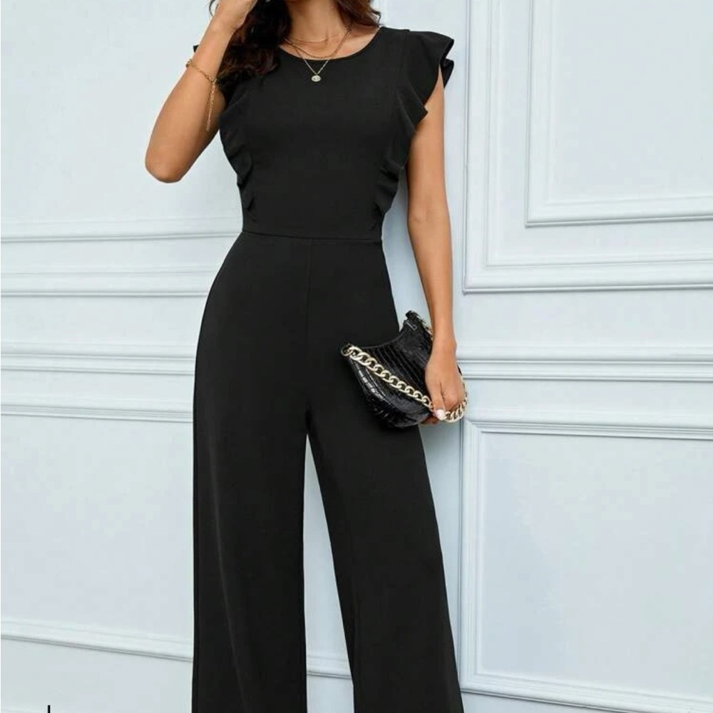 Black Jumpsuit With Ruffled Shoulder